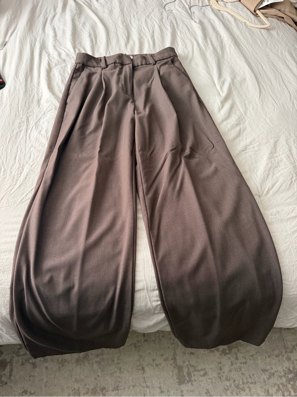 H&M Women's Wide-Leg Trousers in Dark Brown